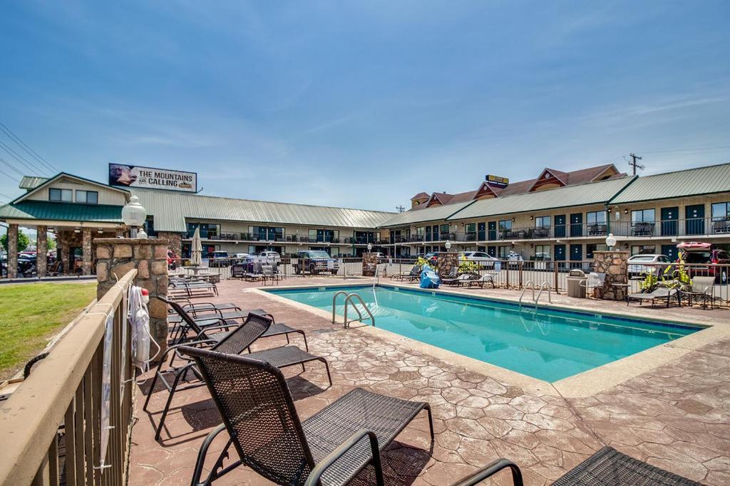 Mountain Breeze Motel Pigeon Forge Exterior foto